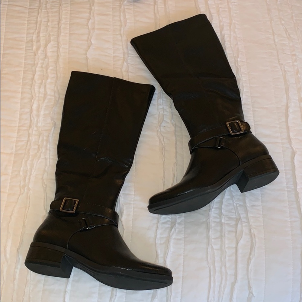 Riding boots